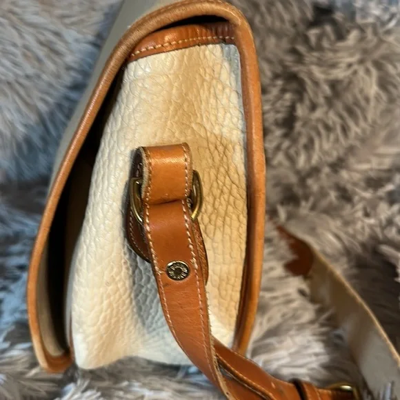 Vintage Dooney & bourke bundle. Saddle bag in bone and kiss lock wallet.